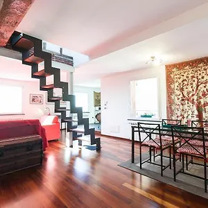 Apartment Sunflower With Private Terrace And Lift, Genoa