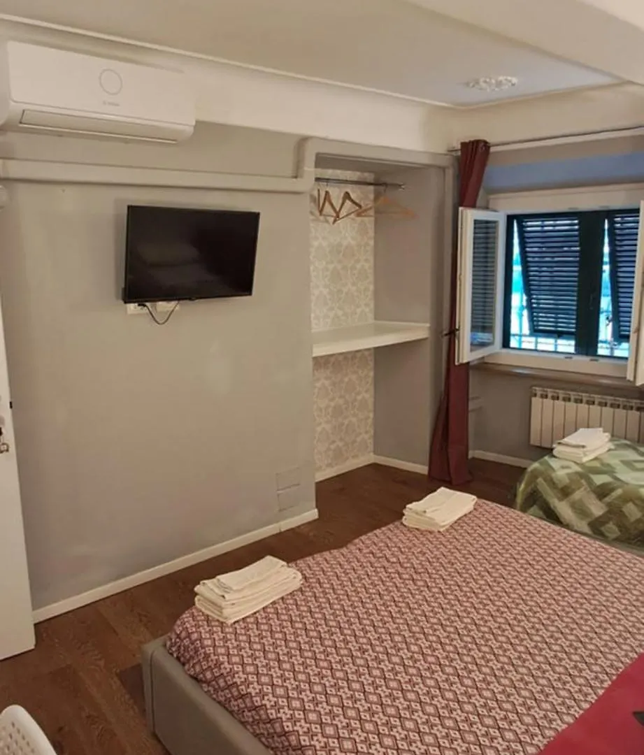 B&B Italian Guest Genova Guest house